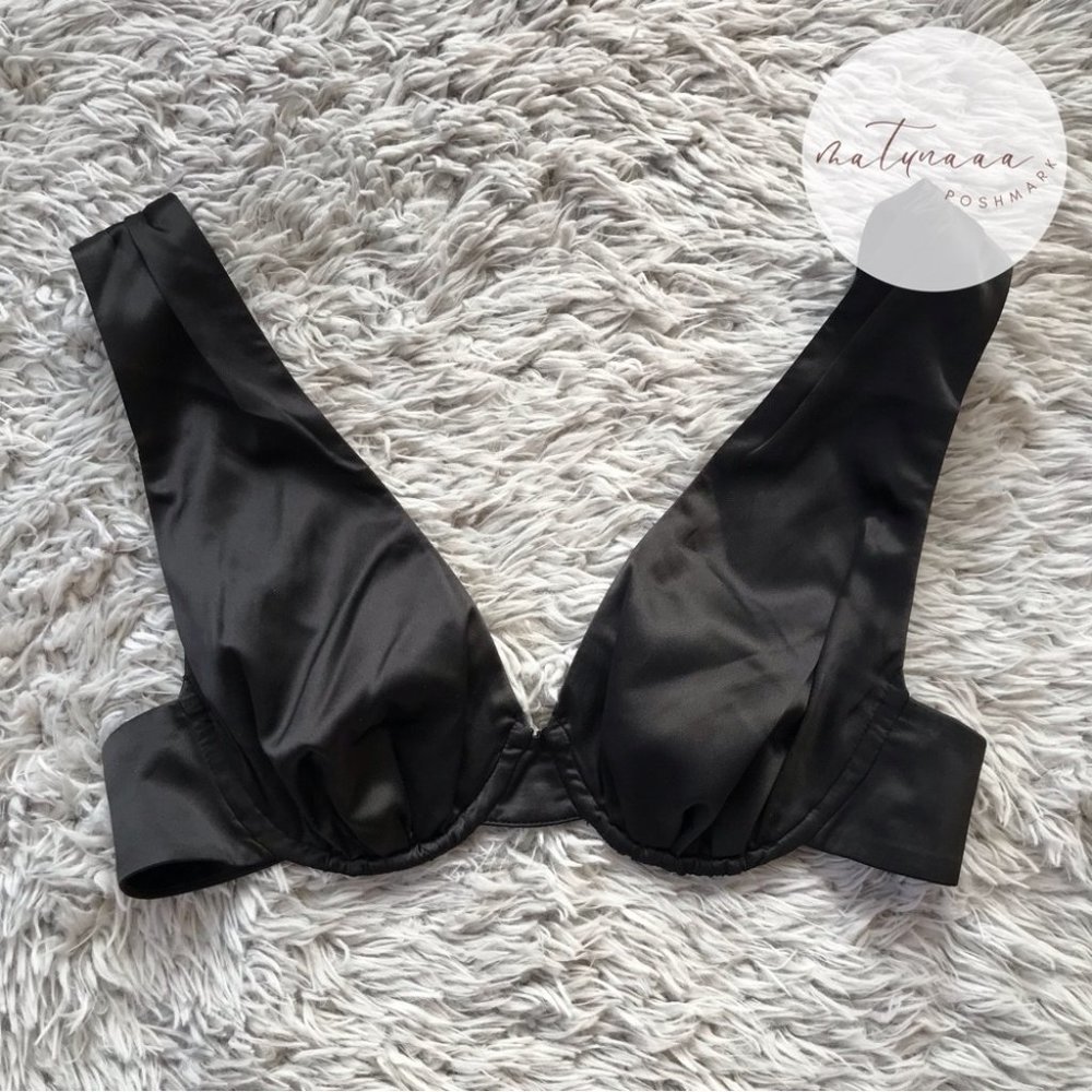 WeWoreWhat Danielle Bernstein Black Underwire V-Neck Stretch Bra Top